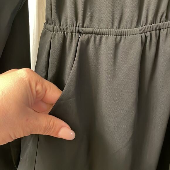 Mustard Seed Black Long sleeve Caged V-Neck Double pocket shorts romper size L - Picture 4 of 12